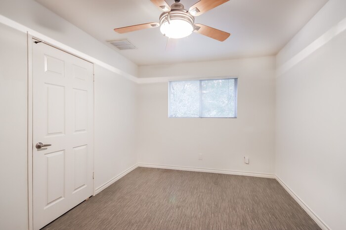 Building Photo - 10518 Moorcreek Dr