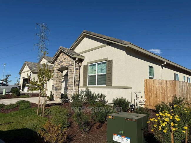 Building Photo - 8283 Humble Ct