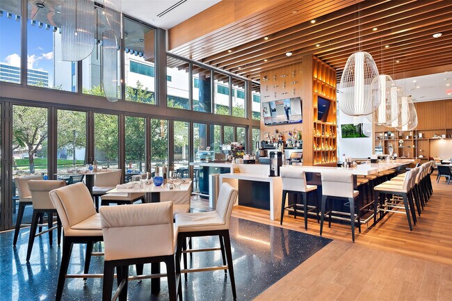 Building Photo - 100 E Las Olas Blvd