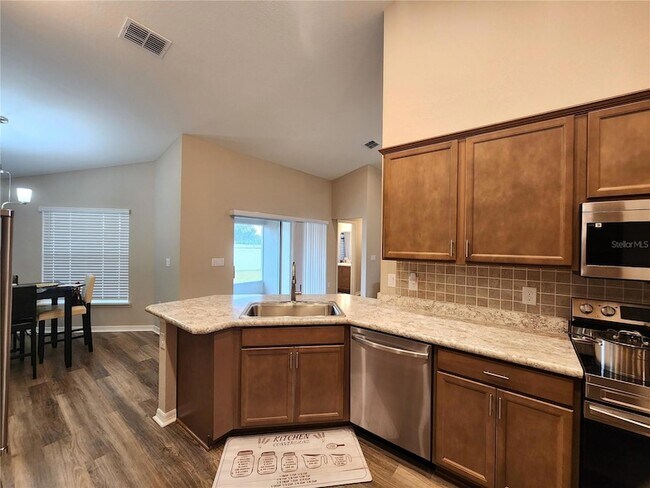 Building Photo - 7638 SW 107th Ln