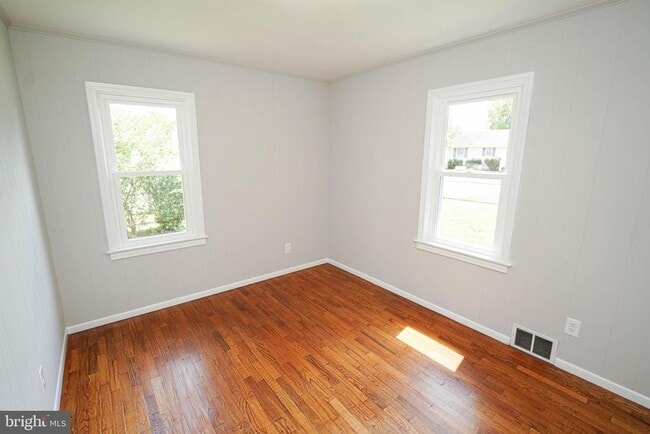 Building Photo - 737 Magnolia Dr