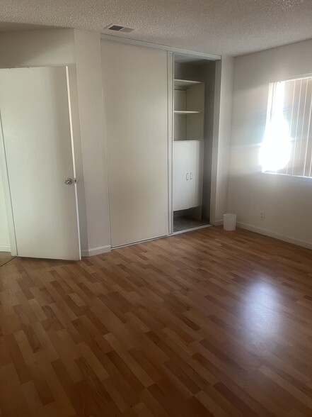 Bedroom 2, closet has built-in shelf - 73 Silcreek Dr