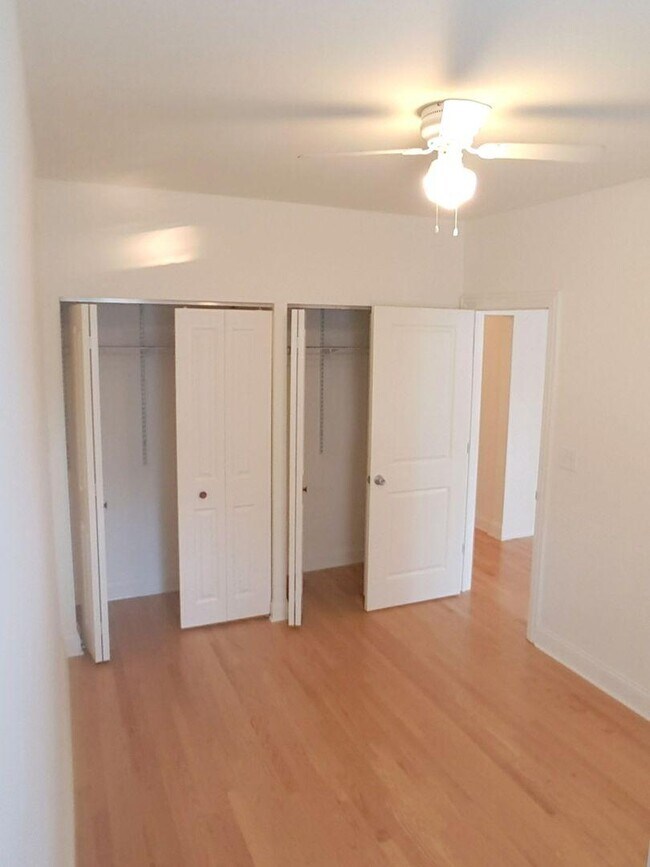 Building Photo - 2 bedroom in Chicago IL 60625