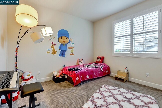 Building Photo - 582 Mandevilla Dr