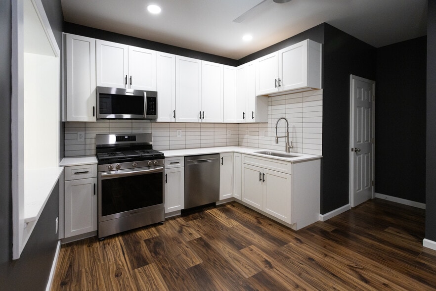 new kitchen - 953 Dennison Ave