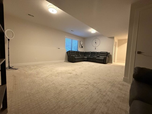 Building Photo - Beautiful 4BR/3.5BA Home in Granger – Spacious & Updated!