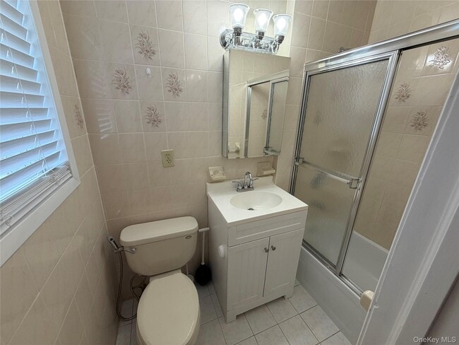 Building Photo - 83-11 169th St