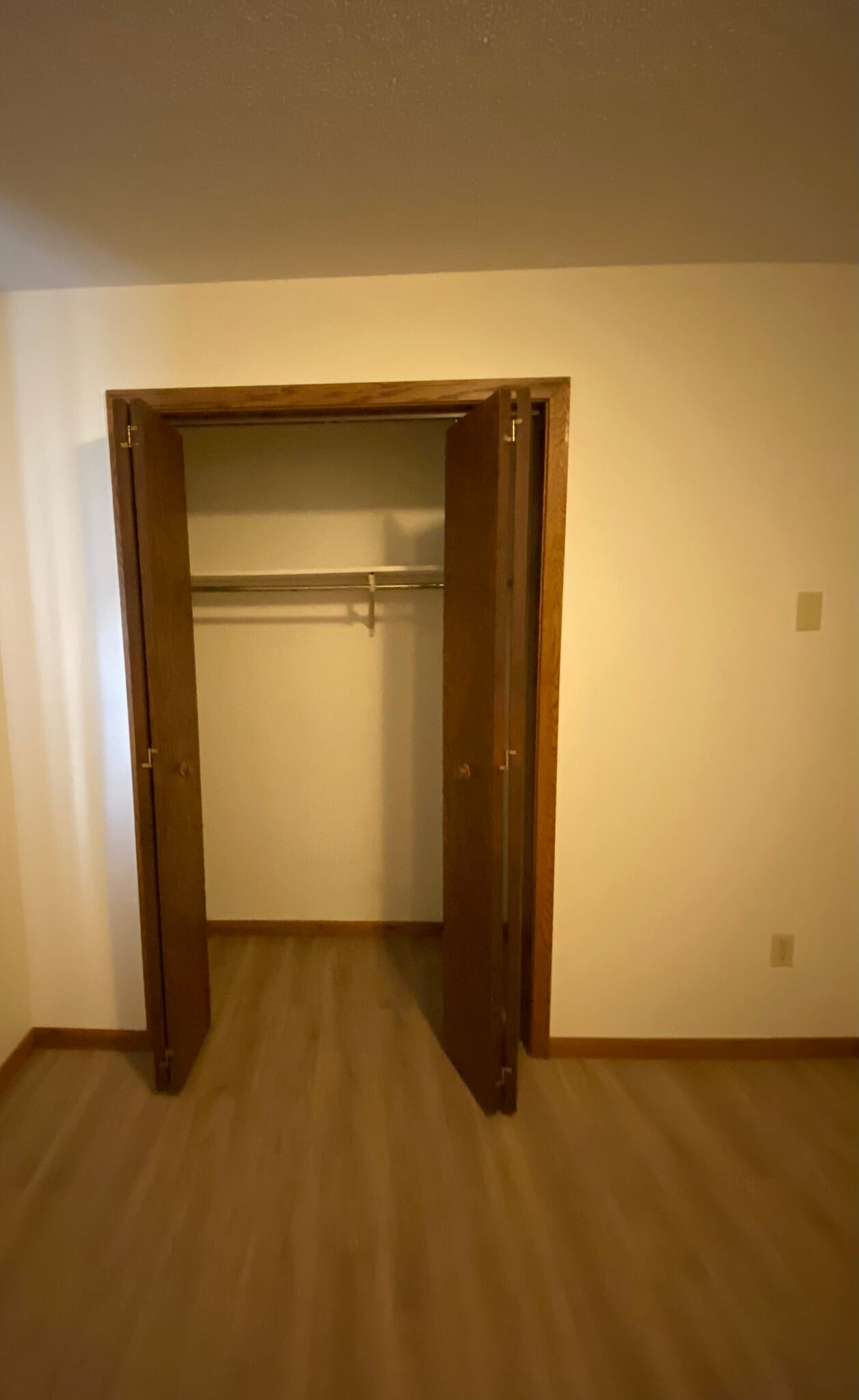 Huge closet - 521 Kerry Dr