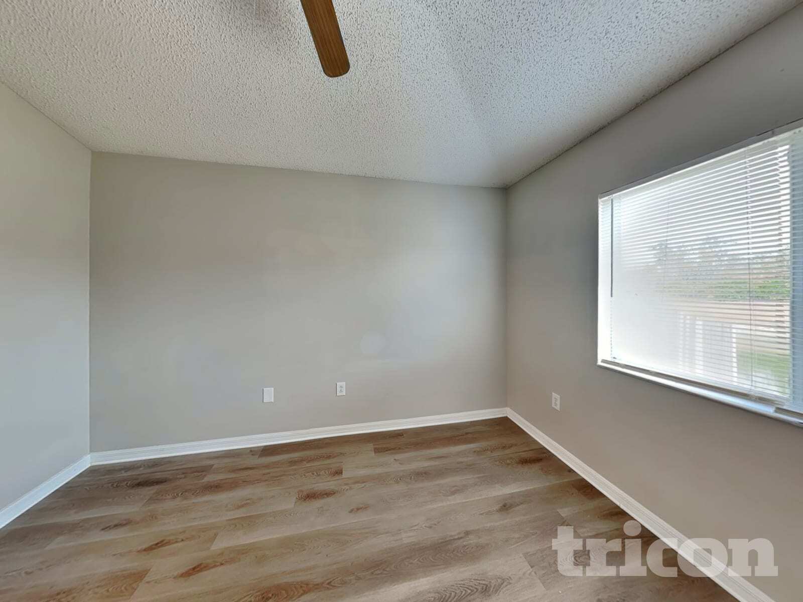 Building Photo - 533 Scarlet Maple Ct