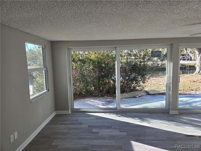 Building Photo - 11599 W Kingfisher Ct