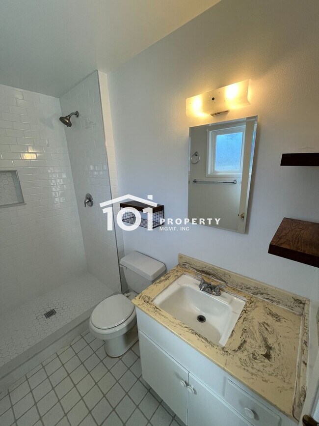 Building Photo - Spacious 3-Bedroom Home Near the Beach — Santa Barbara Shores