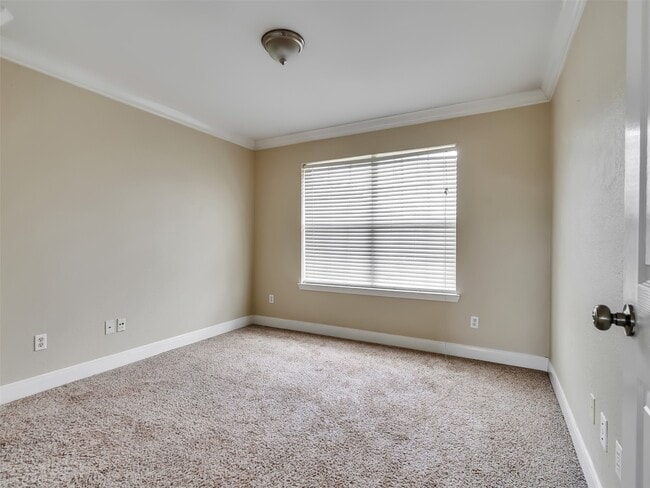 Building Photo - 1803 Ripple Creek Dr