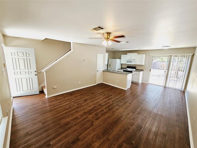 Building Photo - 10608 Marshitahs Way