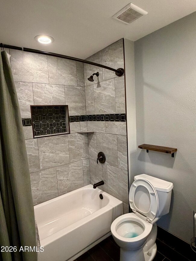 Building Photo - 5022 E Salinas St