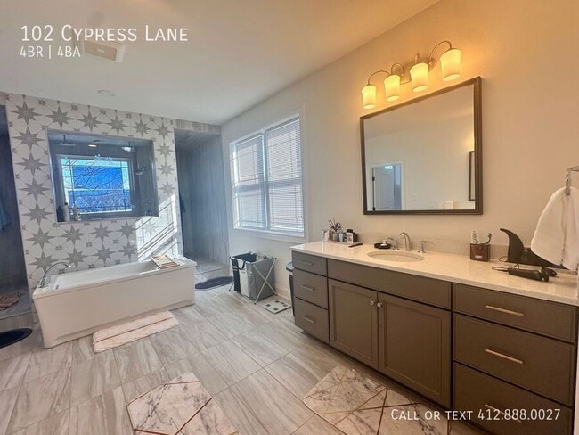 Building Photo - 102 Cypress Ln