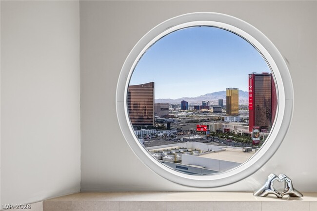 Building Photo - 2777 Paradise Rd