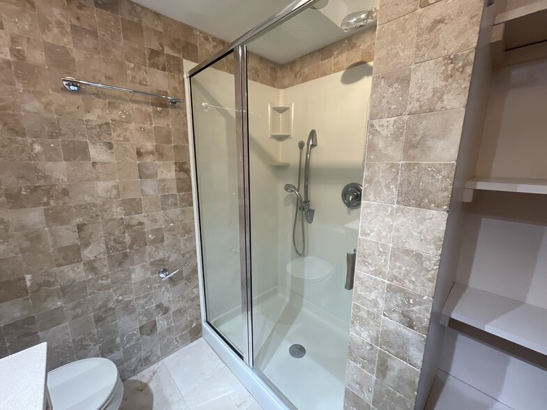 Shower in primary bath - 2612 Pearce Dr