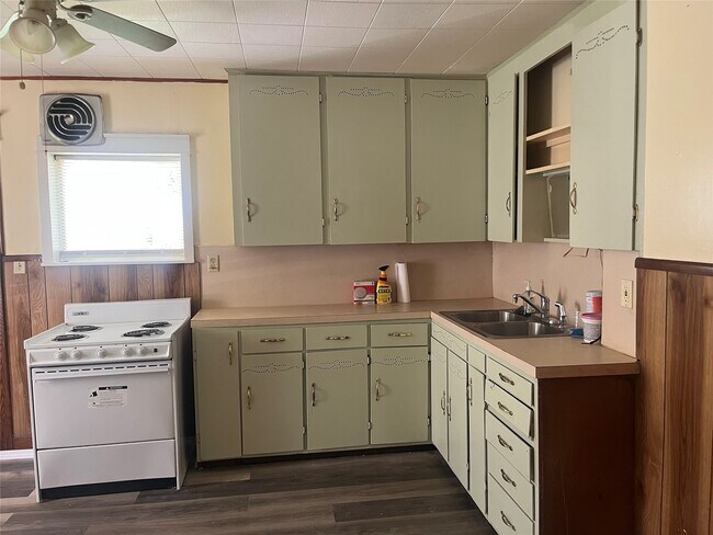 Building Photo - 208 S Liberty Ave