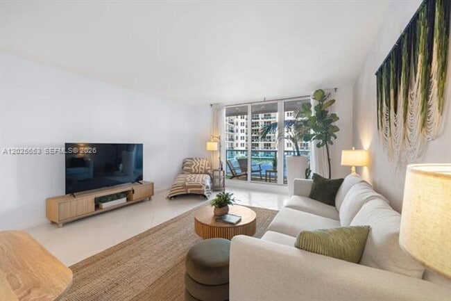 Building Photo - 2301 Collins Ave