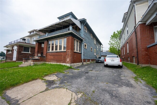 Building Photo - 98 E Delavan Ave