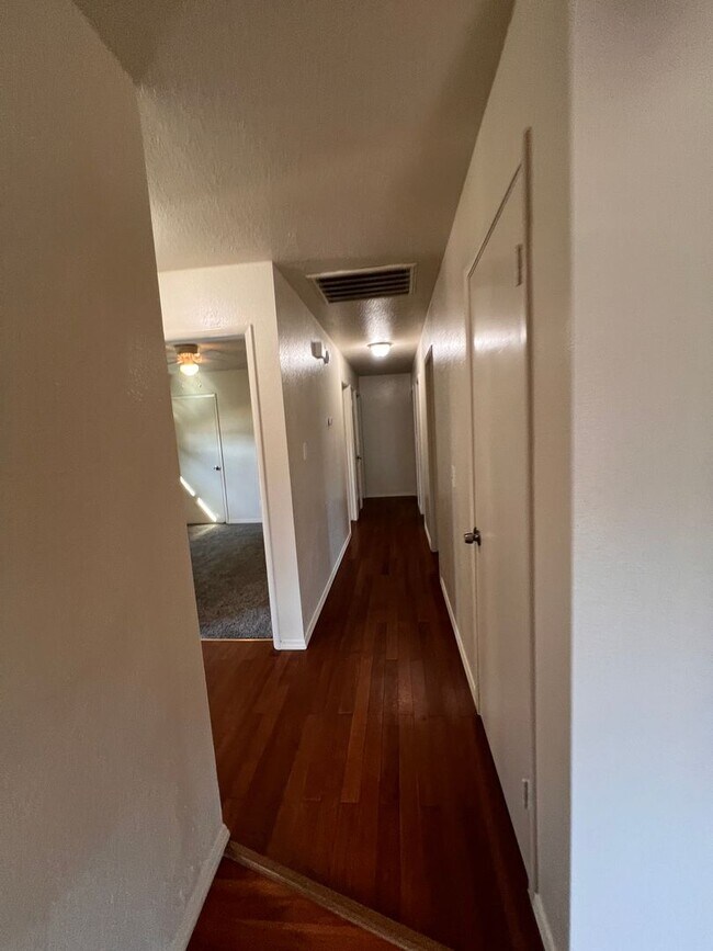 Building Photo - Available right away - 4 bedroom 2 bath