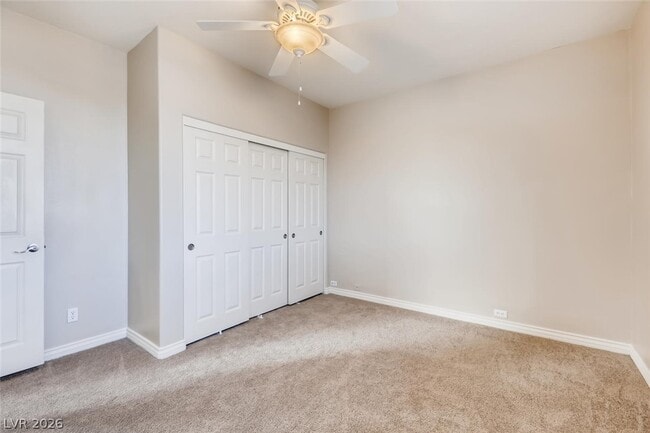 Building Photo - 8318 Hampshire Bay St