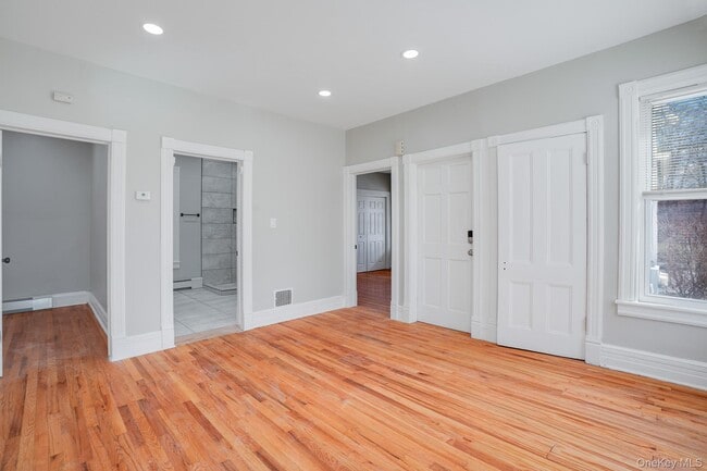 Building Photo - 27 Orchard Pl