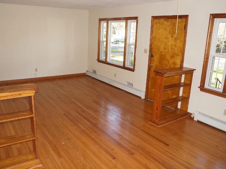 Building Photo - 237 Beechwood Ave