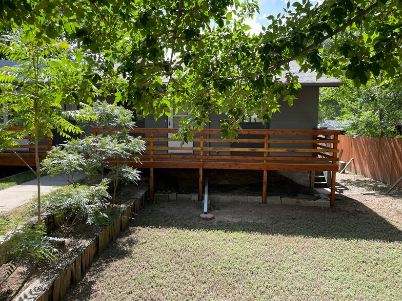Front Deck - 2604 Tremont St