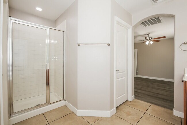 Building Photo - 9304 Freedom Heights Ave