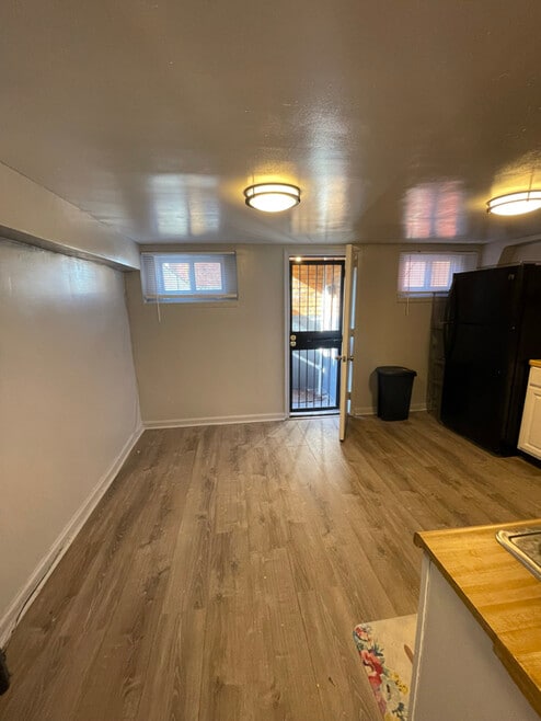 Building Photo - 204 34th St NE