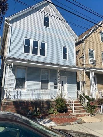 Building Photo - 847 7th St