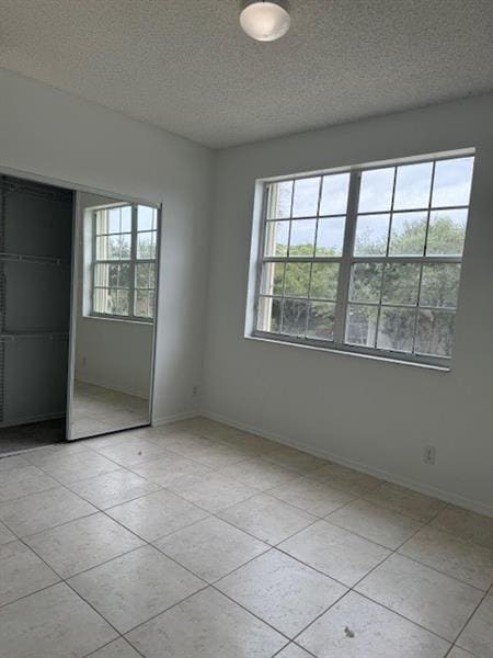 Building Photo - 7813 Sanibel Dr