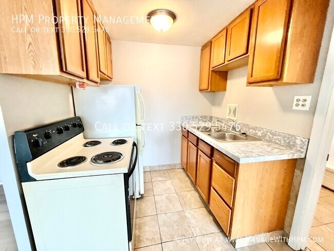 Building Photo - 20604 Lorain Rd