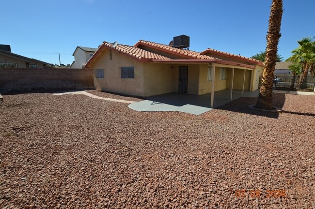 Building Photo - 6845 Zamora Dr