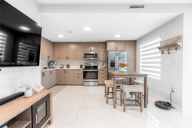 Building Photo - 25657 SW 144th Ave
