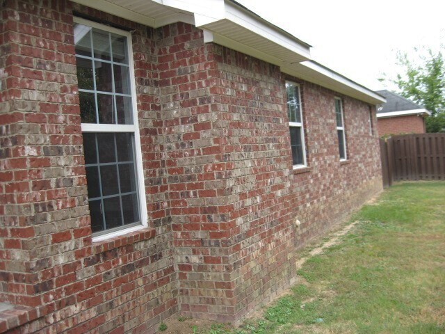 Building Photo - 2068 Lake Forest Dr