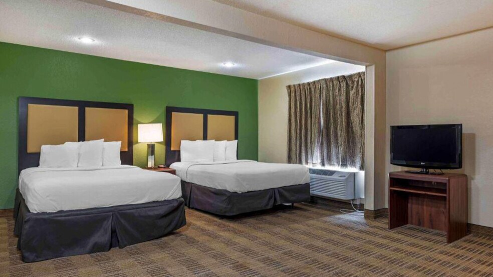 Building Photo - 5830 Westpark Dr