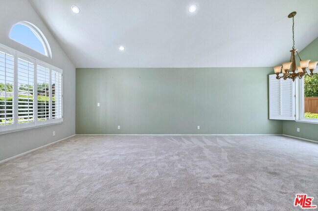 Building Photo - 2649 Rikkard Dr