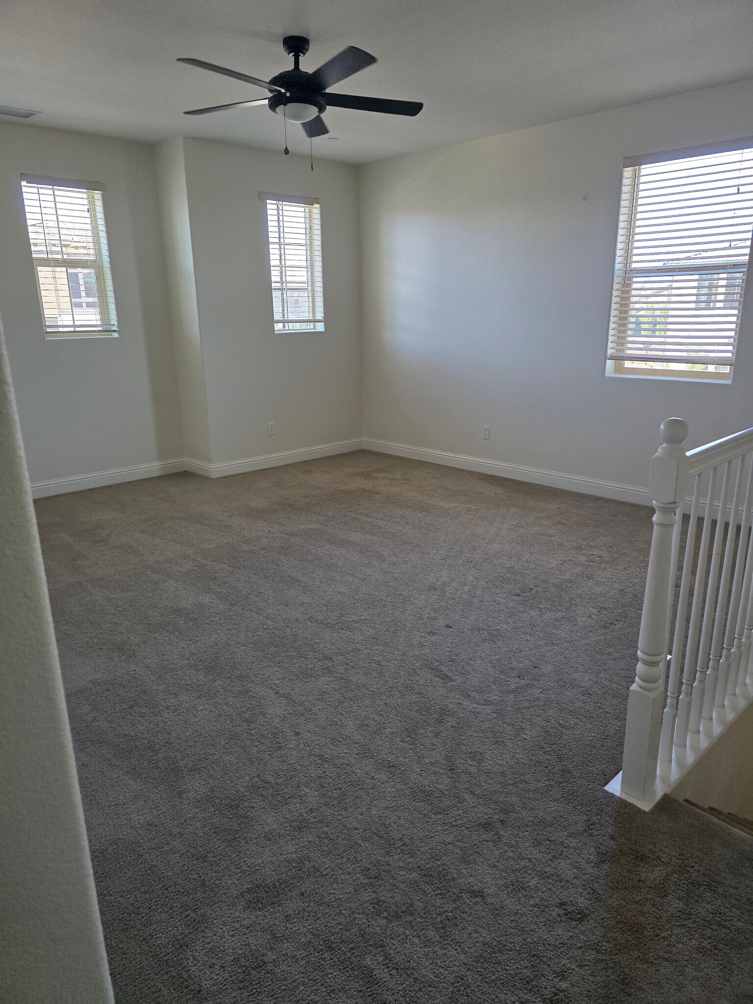 Loft - 6193 E Homan Ave