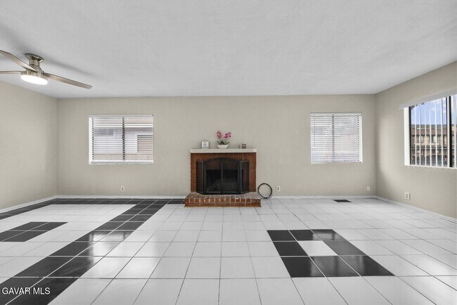 Building Photo - 1858 Park Cir Dr