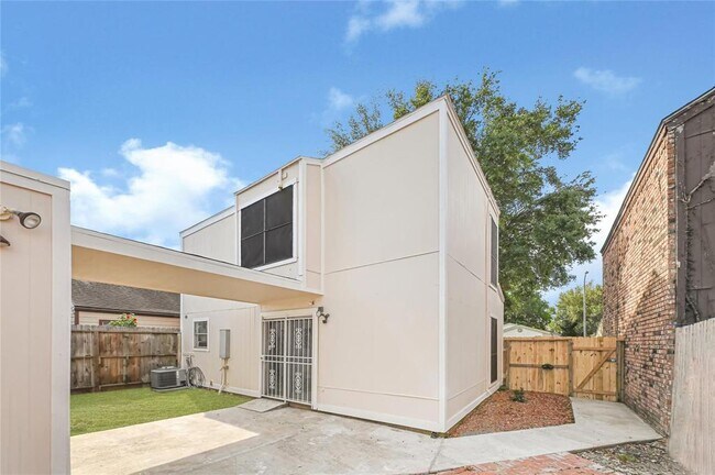 Building Photo - 6326 Cambridge Glen Ln