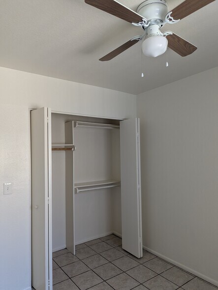 Building Photo - 343 N 93rd St