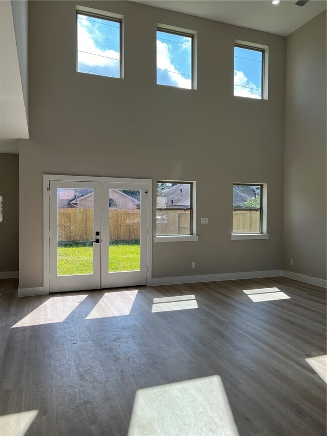 Building Photo - 2603 Piemonte Ave