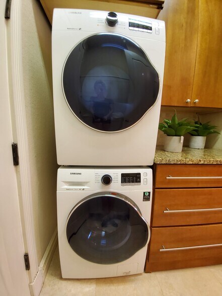 Building Photo - 4907 Bayshore Blvd