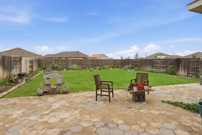 Building Photo - 129 Esparza Dr