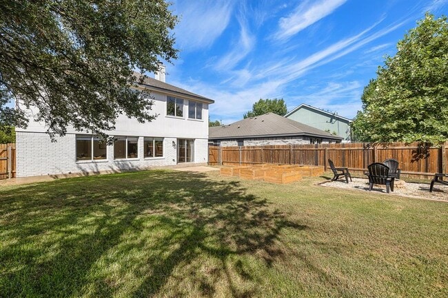 Building Photo - 3817 Tailfeather Dr
