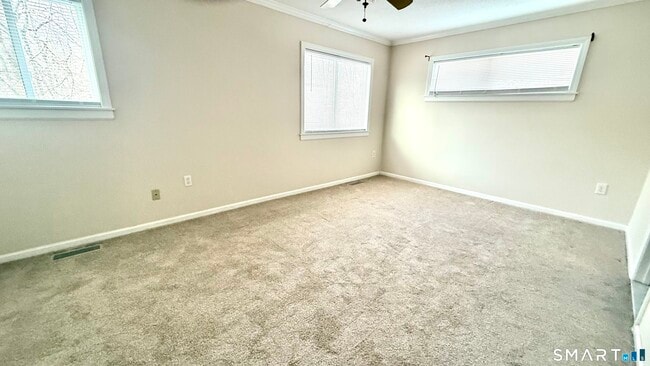 Building Photo - 25 Farmington Meadow Dr