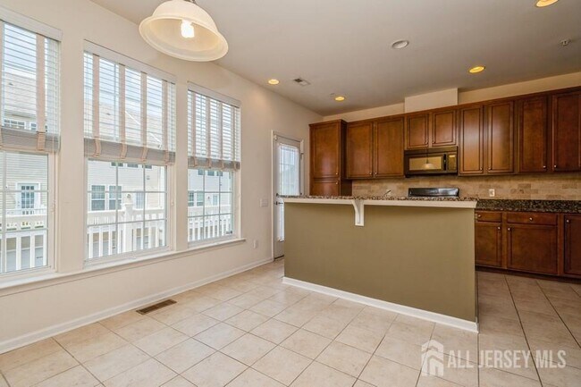 Building Photo - 2204 Leia Ln