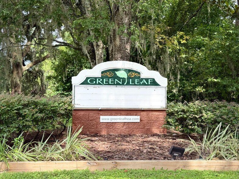 Building Photo - 4304 SW 70th Terrace